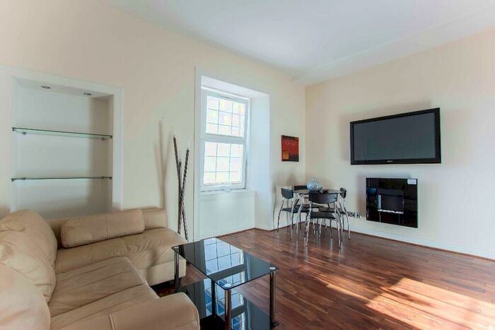 1 Bedroom Flat To Rent In Earl Grey Street, Tollcross, Edinburgh, EH3