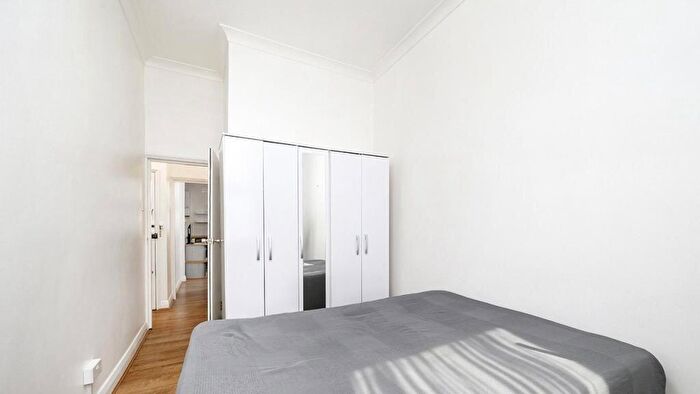 2 Bedroom Apartment To Rent In Belmont Street, London, NW1