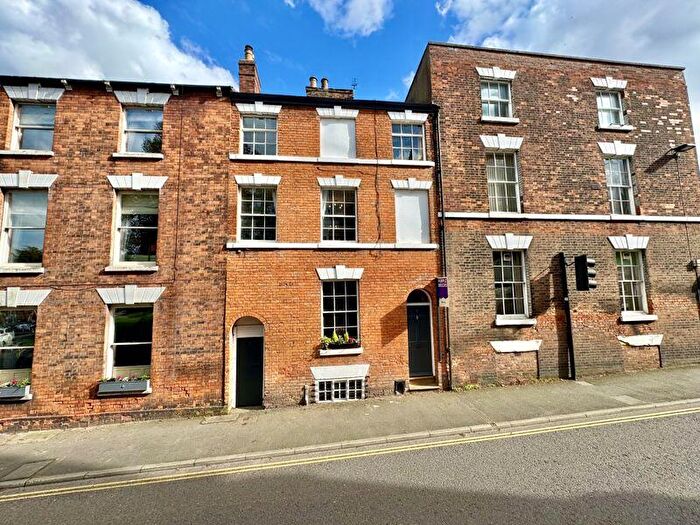 4 Bedroom Town House For Sale In Upgate, Louth, LN11