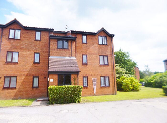 1 Bedroom Flat To Rent In Courtland Close, Watford, WD24