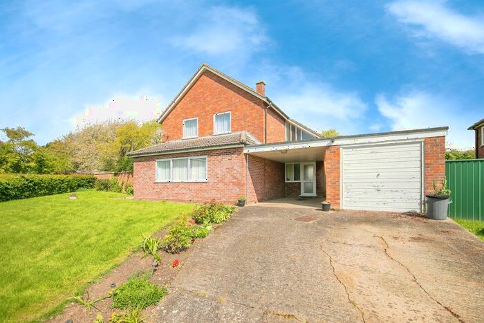 4 Bedroom Detached House For Sale In St. Peters Close, Charsfield, Woodbridge, IP13