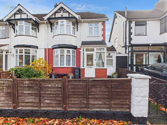 3 Bedroom Semi Detached House For Sale In Eachelhurst Road, Erdington, B24