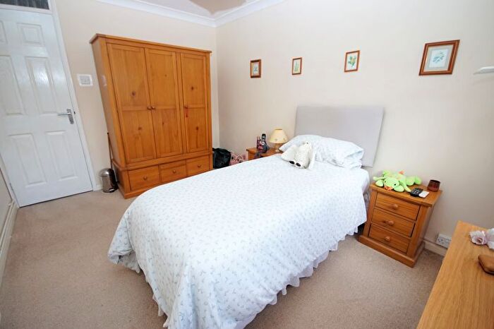 2 Bedroom Semi-Detached Bungalow For Sale In Fell Drive, Lee-On-The-Solent, PO13