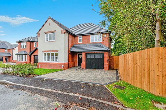4 Bedroom Detached House For Sale In Whittington Grove, Bloxwich, Walsall, WS3