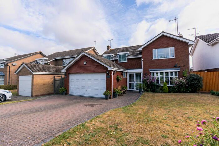 5 Bedroom Detached House For Sale In Orchard Way, Coventry, CV8