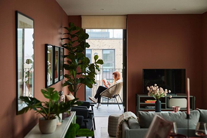 2 Bedroom Flat To Rent In Hove Gardens, Ethel Street, Hove, BN3