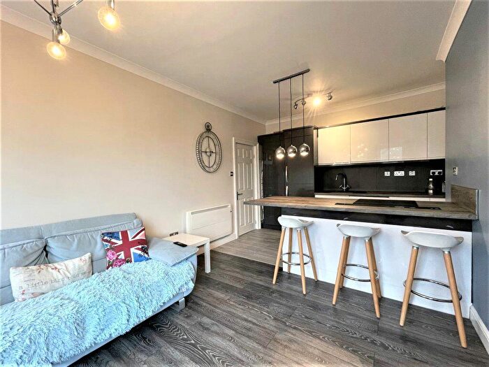 2 Bedroom Flat To Rent In Lansdowne Place -, P17