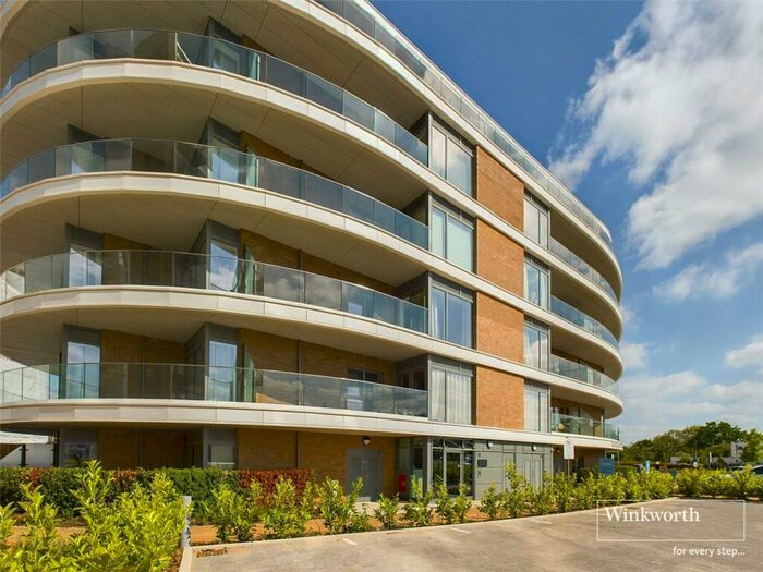 1 Bedroom Apartment To Rent In Bankside Gardens, Flagstaff Road, Reading, Berkshire, RG2
