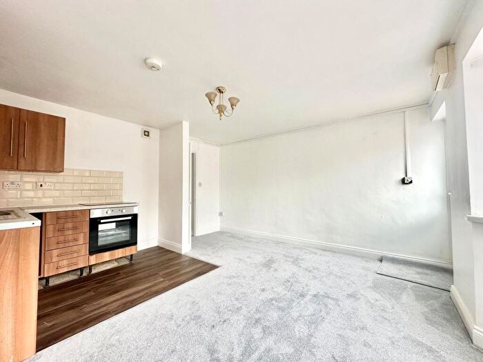 1 Bedroom Flat To Rent In Telford Street, Newport, NP19