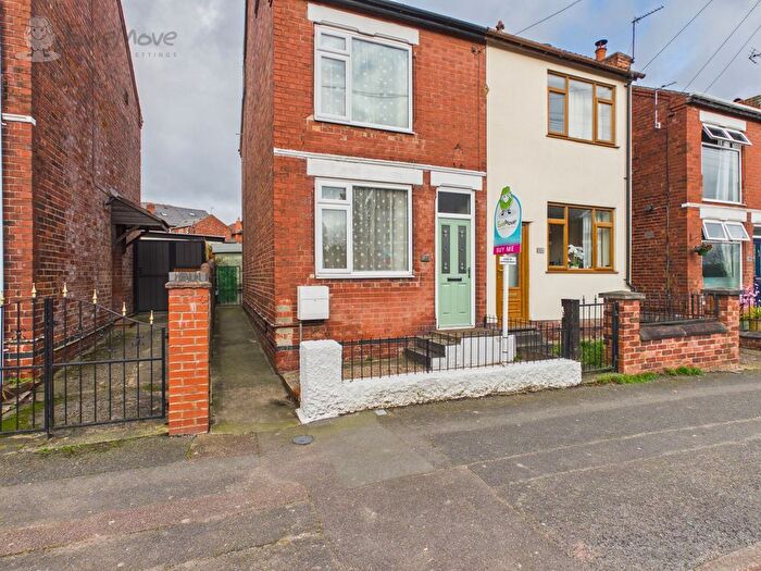 3 Bedroom Semi Detached House For Sale In Park Road, Ilkeston, Derbyshire, DE7