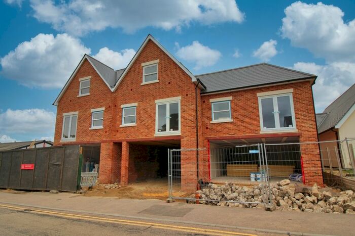 2 Bedroom Flat To Rent In Western Road, Borough Green, TN15