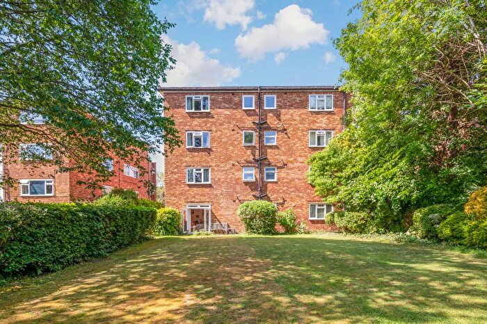 2 Bedroom Flat For Sale In The Downs, Wimbledon, SW20