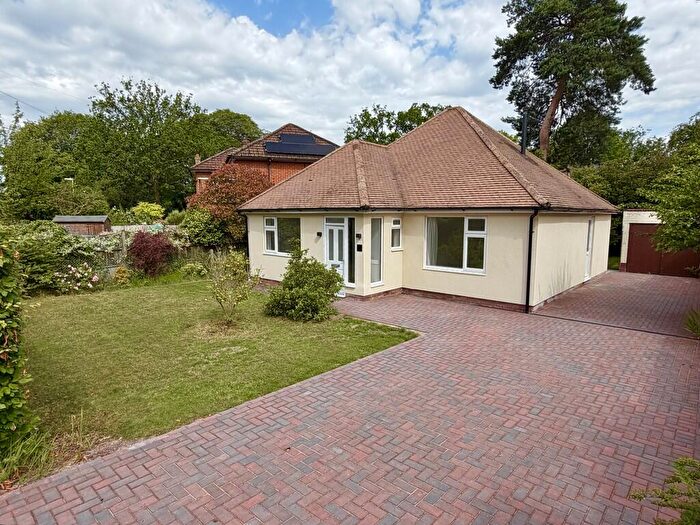 2 Bedroom Detached Bungalow For Sale In Leopold Avenue, Farnborough, GU14