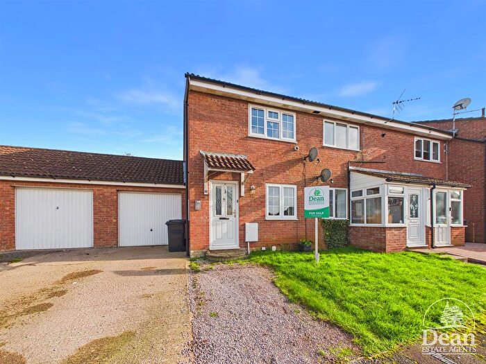 2 Bedroom End Terrace House For Sale In Pine Crest Way, Bream, Lydney, GL15
