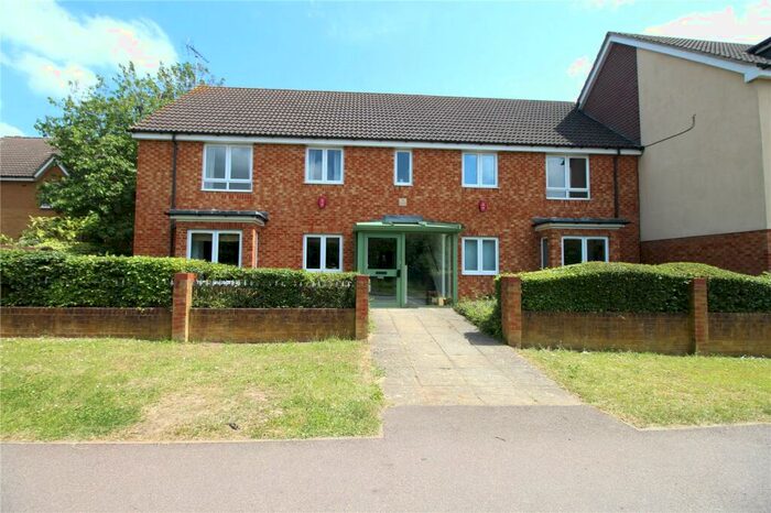 2 Bedroom Flat To Rent In Milton Road, Clapham, Bedford, Bedfordshire, MK41