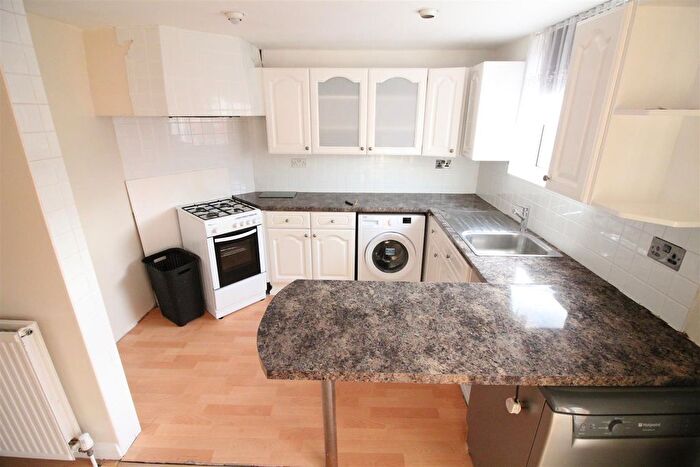 3 Bedroom Property To Rent In Mansfield Drive, Hayes, UB4