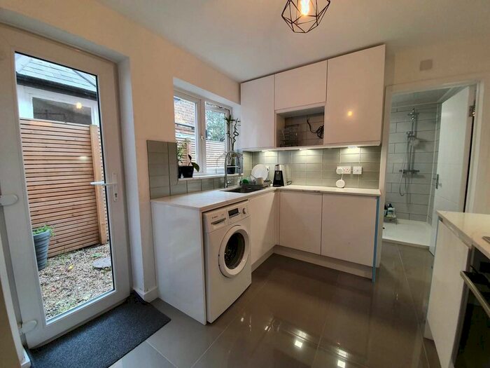 1 Bedroom Flat To Rent In 1 Bed New Refurbished Flat, Waverley Road, Walthamstow E17