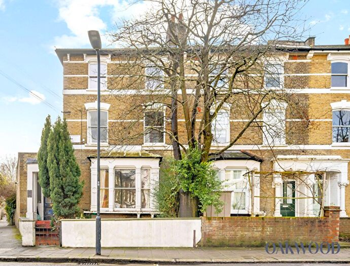 1 Bedroom Flat For Sale In Brooke Road, London, N16