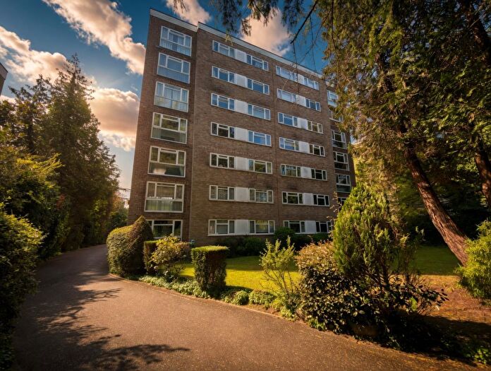 2 Bedroom Flat To Rent In Lindsay Road, Poole, BH13
