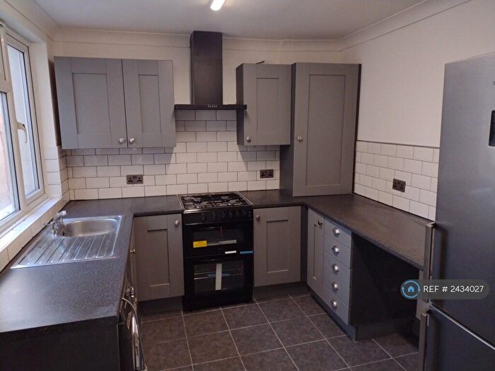 3 Bedroom Terraced House To Rent In Lime Grove, Seaforth, Liverpool, L21
