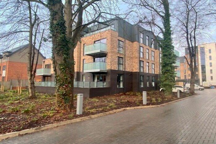 1 Bedroom Flat To Rent In Wilford Lane, Nottingham, NG2
