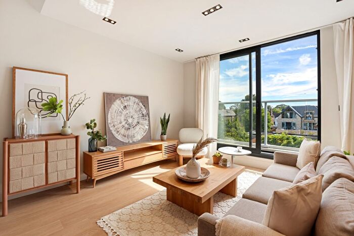 2 Bedroom Flat To Rent In Creswick Road, Acton, London, W3