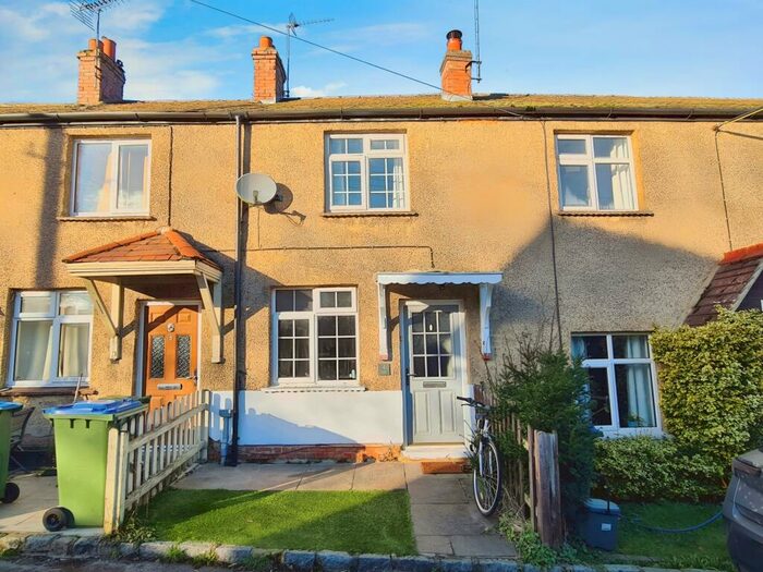 2 Bedroom Terraced House For Sale In Chapel Lane, Buckingham, MK18
