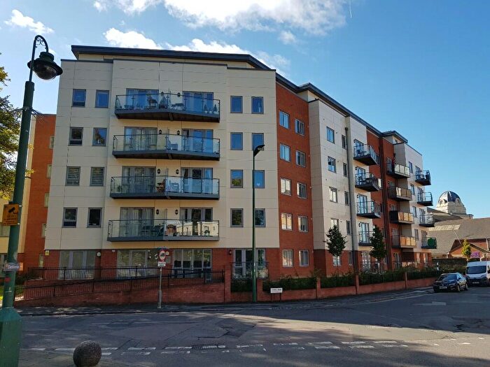 2 Bedroom Flat To Rent In Chapel Road, Southampton, Hampshire, SO14