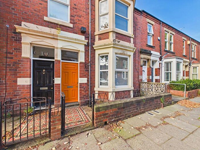 2 Bedroom Apartment For Sale In Park Crescent East, North Shields, NE30