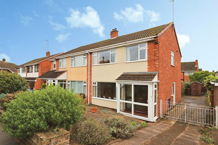 3 Bedroom Semi-Detached House For Sale In Cavendish Drive, Kidderminster, DY10