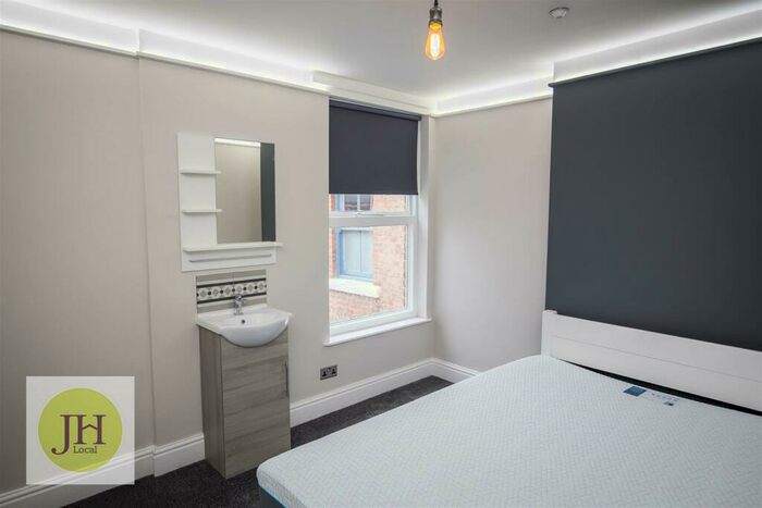 1 Bedroom Property To Rent In Ruabon Road, Wrexham, Clwyd, LL13