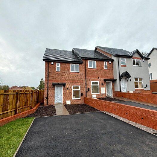 2 Bedroom End Of Terrace House For Sale In Foxglove Close, Stourport-on-Severn, Worcestershire, DY13