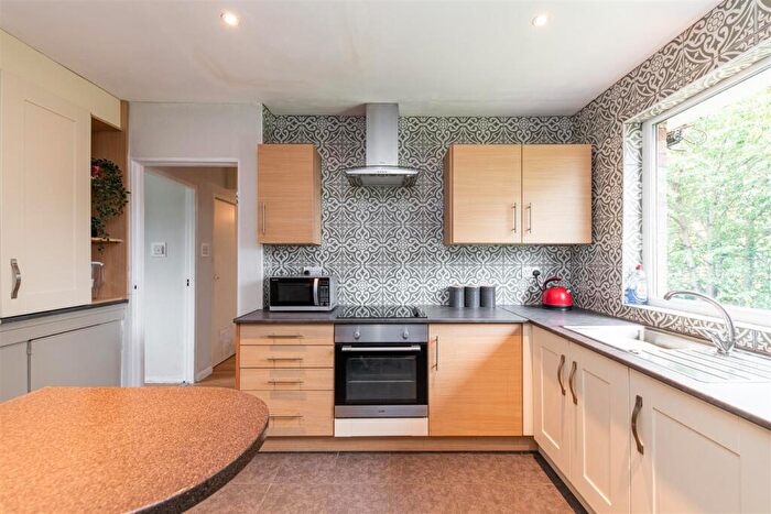 3 Bedroom Flat To Rent In Shield Street, Shieldfield, Newcastle Upon Tyne, NE2