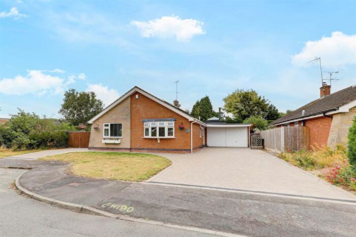 3 Bedroom Detached Bungalow For Sale In Pinfold Close, Woodborough, Nottinghamshire, NG14