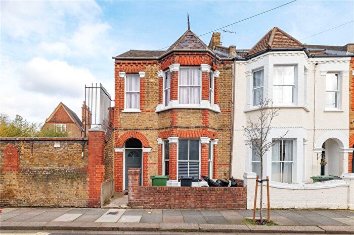 3 Bedroom Terraced House For Sale In Gilstead Road, London, SW6