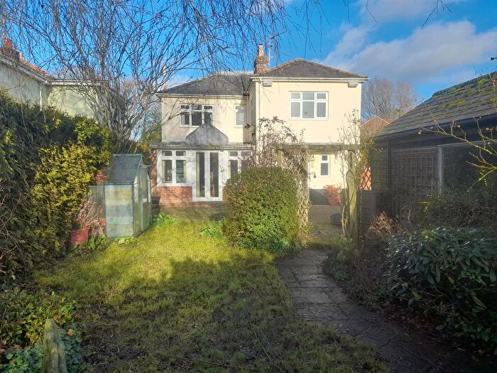 4 Bedroom Detached House For Sale In High Street, Stockbridge, SO20