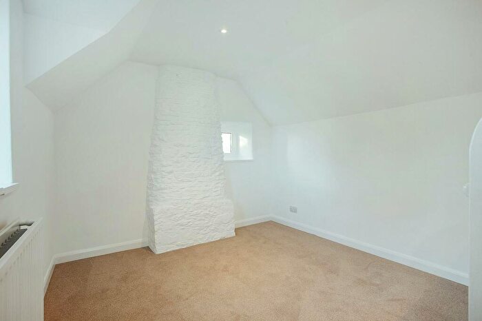 2 Bedroom Cottage To Rent In Coln St Aldwyns, GL7