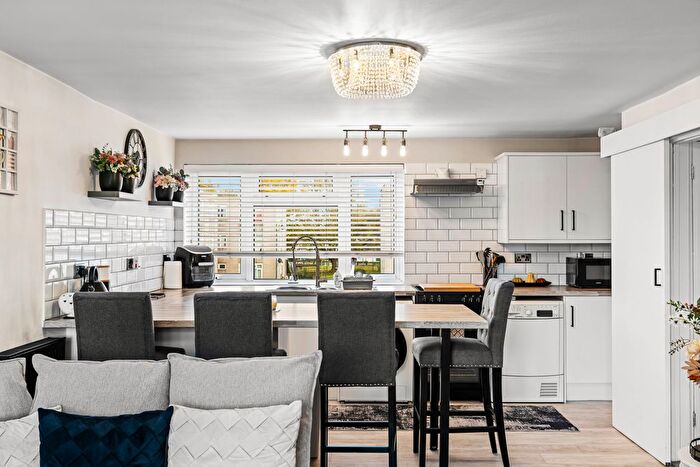 1 Bedroom Flat For Sale In Ref: El - Caburn Court, Crawley, RH11