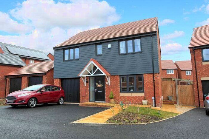 5 Bedroom Detached House To Rent In Grant Close, Telford, TF3