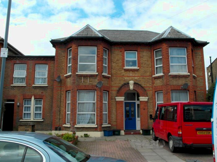 1 Bedroom Flat To Rent In Broomhill Road, Goodmayes, Ilford IG3