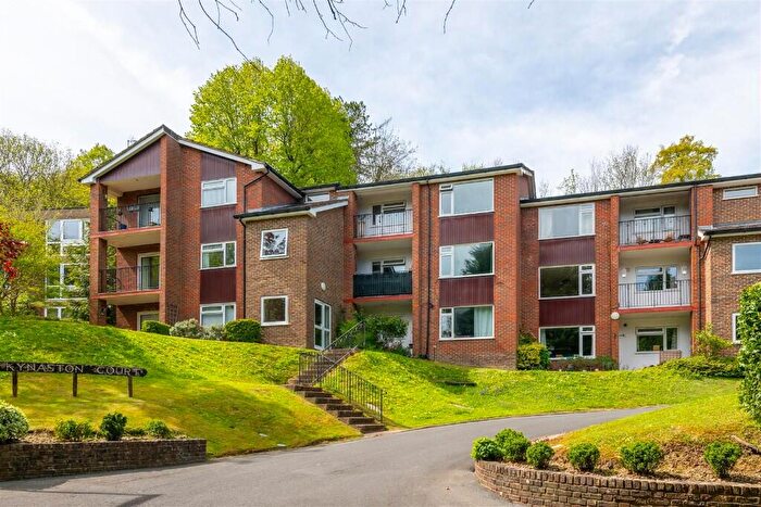 2 Bedroom Flat For Sale In Underwood Road, Caterham, Surrey, CR3