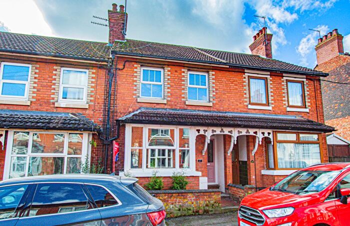 3 Bedroom Terraced House For Sale In Manton Road, Irthlingborough, NN9