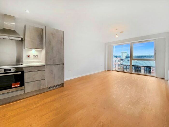 2 Bedroom Flat To Rent In Atkinson Street, Hunslet, Leeds, LS10