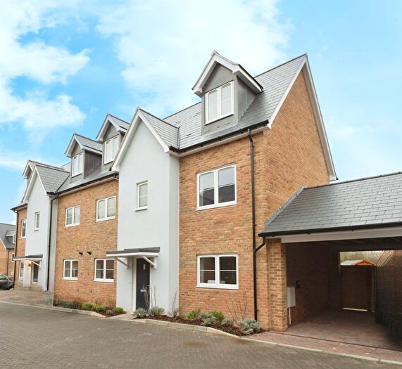 4 Bedroom Semi-Detached House For Sale In Hawthorn Close, Main Road, Bicknacre, Chelmsford, CM3