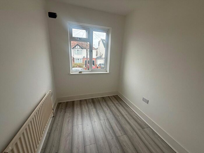 3 Bedroom Terraced House To Rent In Greenstead Avenue, Woodford Green, IG8