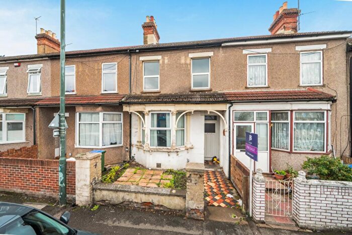 3 Bedroom House For Sale In Gilbert Road, Belvedere, DA17