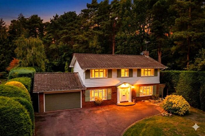 4 Bedroom Detached House For Sale In Woodlands Ride, South Ascot, Berkshire, SL5