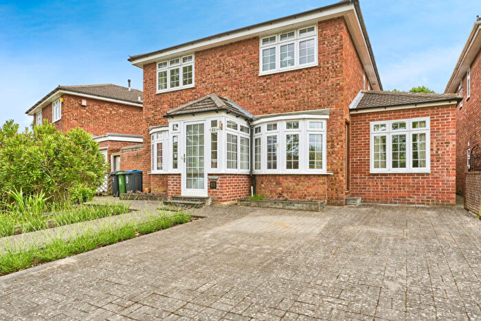 5 Bedroom Detached House For Sale In Maria Theresa Close, New Malden, KT3