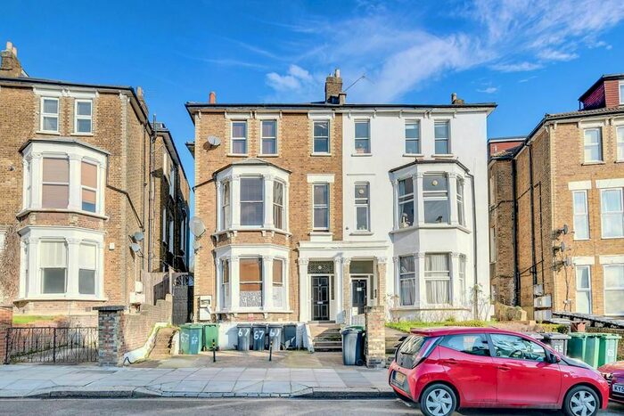 Studio To Rent In Fordwych Road, West Hampstead, London NW2