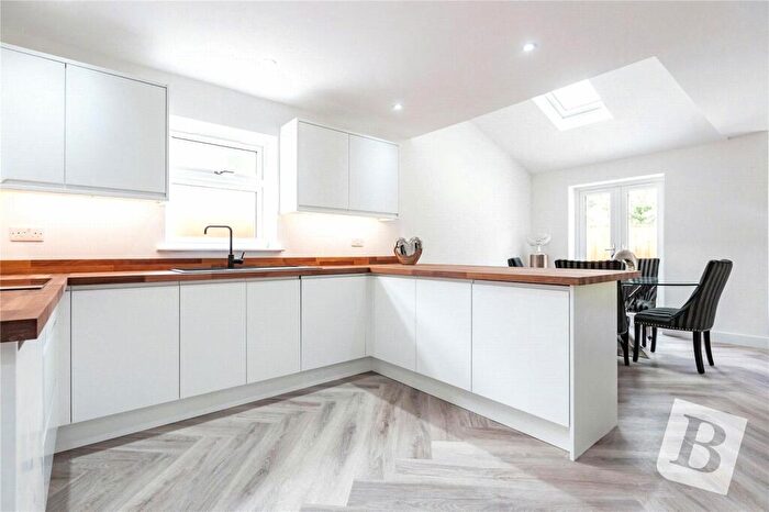 4 Bedroom Detached House For Sale In Sloane Mews, Prospect Road, Hornchurch, RM11